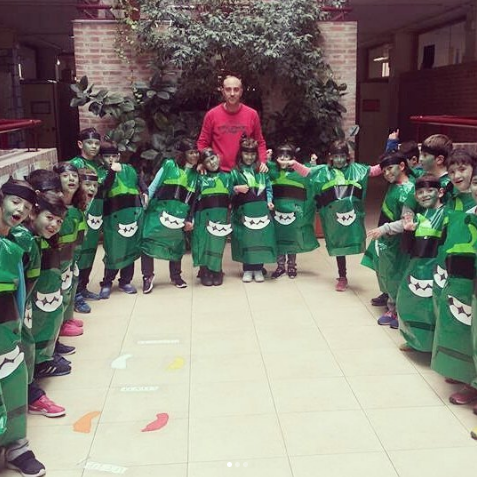 Kids dressed as Mojo